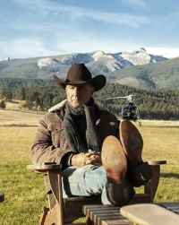 Kevin-Costner Corduroy Jacket